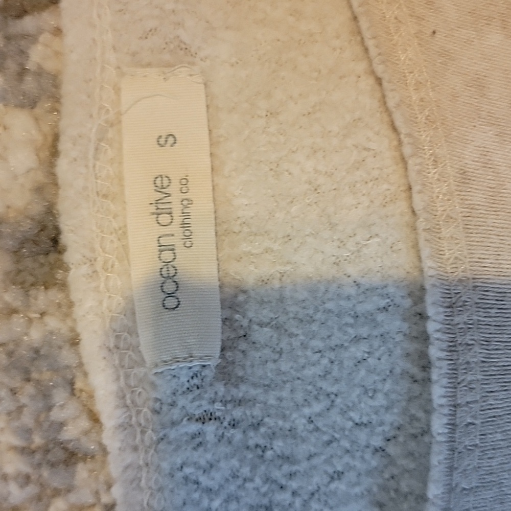 Sweatshirt - Picture 4 of 7